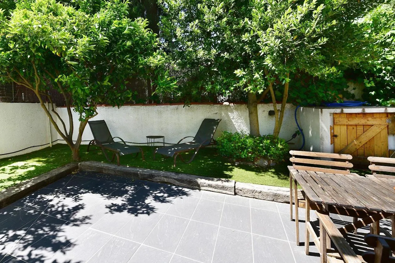 Apartamento Luminoso En El Centro De カダケス