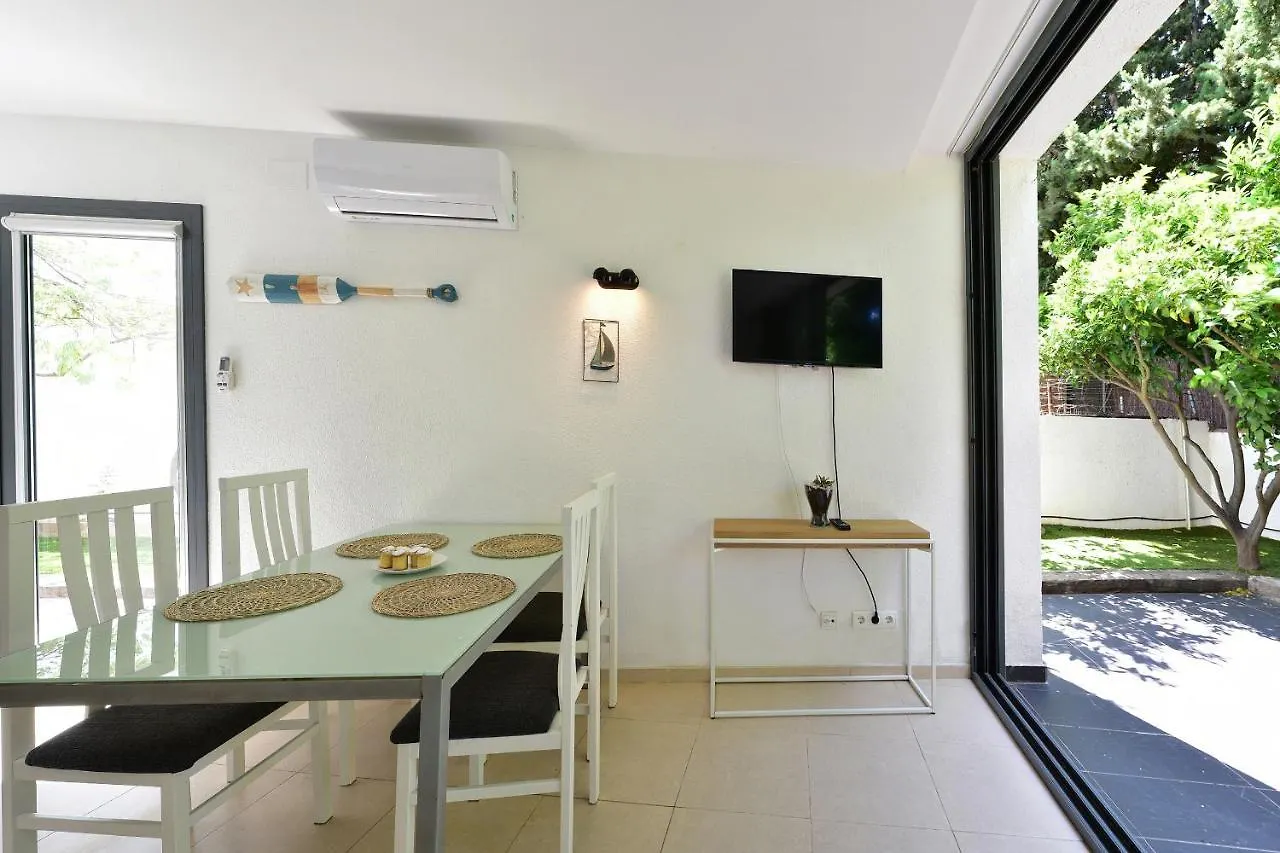 Apartamento Luminoso En El Centro De カダケス