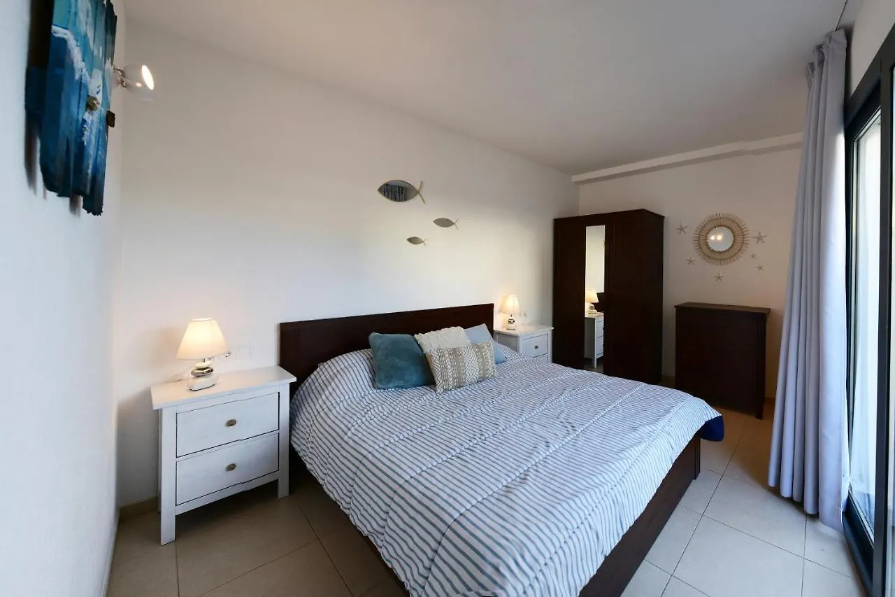 アパート Apartamento Luminoso En El Centro De カダケス